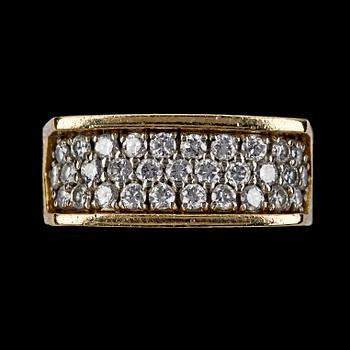 241. RING, 31 brilliant cut diamonds, tot. app. 1.25 cts.