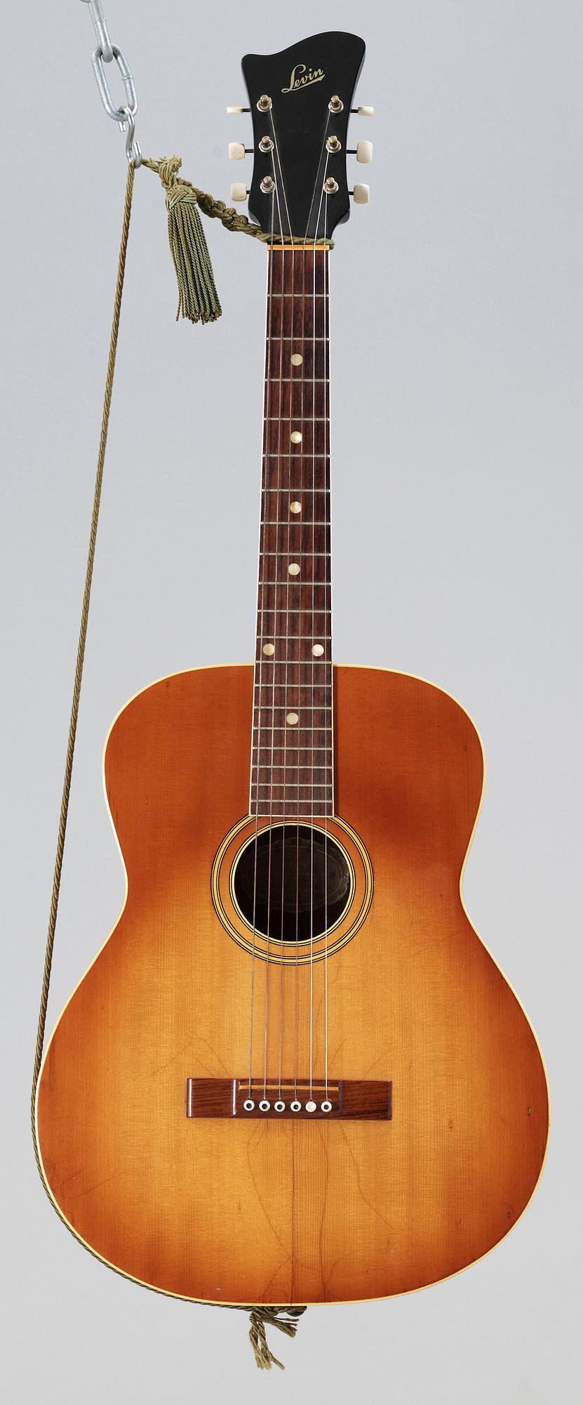 GITARR, akustisk, Levin, Sverige, 1900-talets andra hälft.