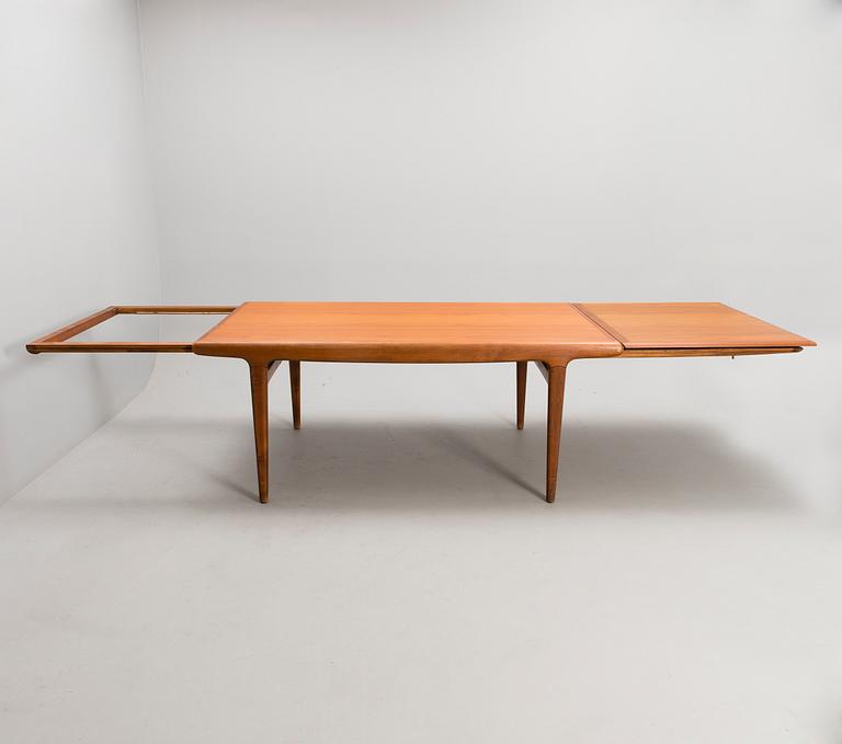 A Dinning table by Johannes Andersen for Uldum Møbelfabrik, Denmark 1960s.
