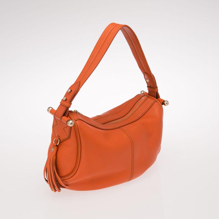 A LANCEL ORANGE LEATHER HOBO BAG.