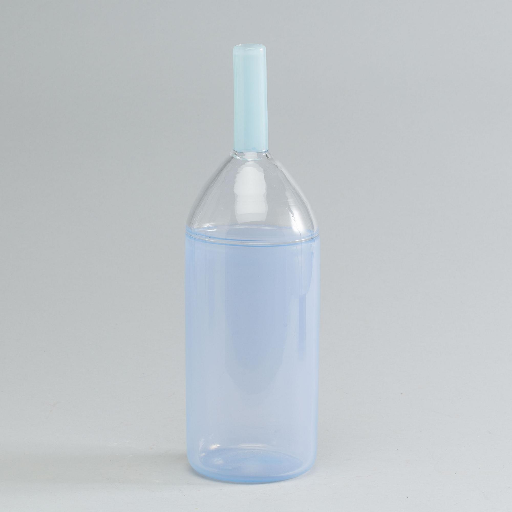 A Cooperativa Vetreria Muranese glass vase.