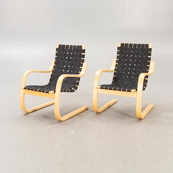 Alvar Aalto, fåtöljer ett par, modell 406, Artek, formgiven 1939.