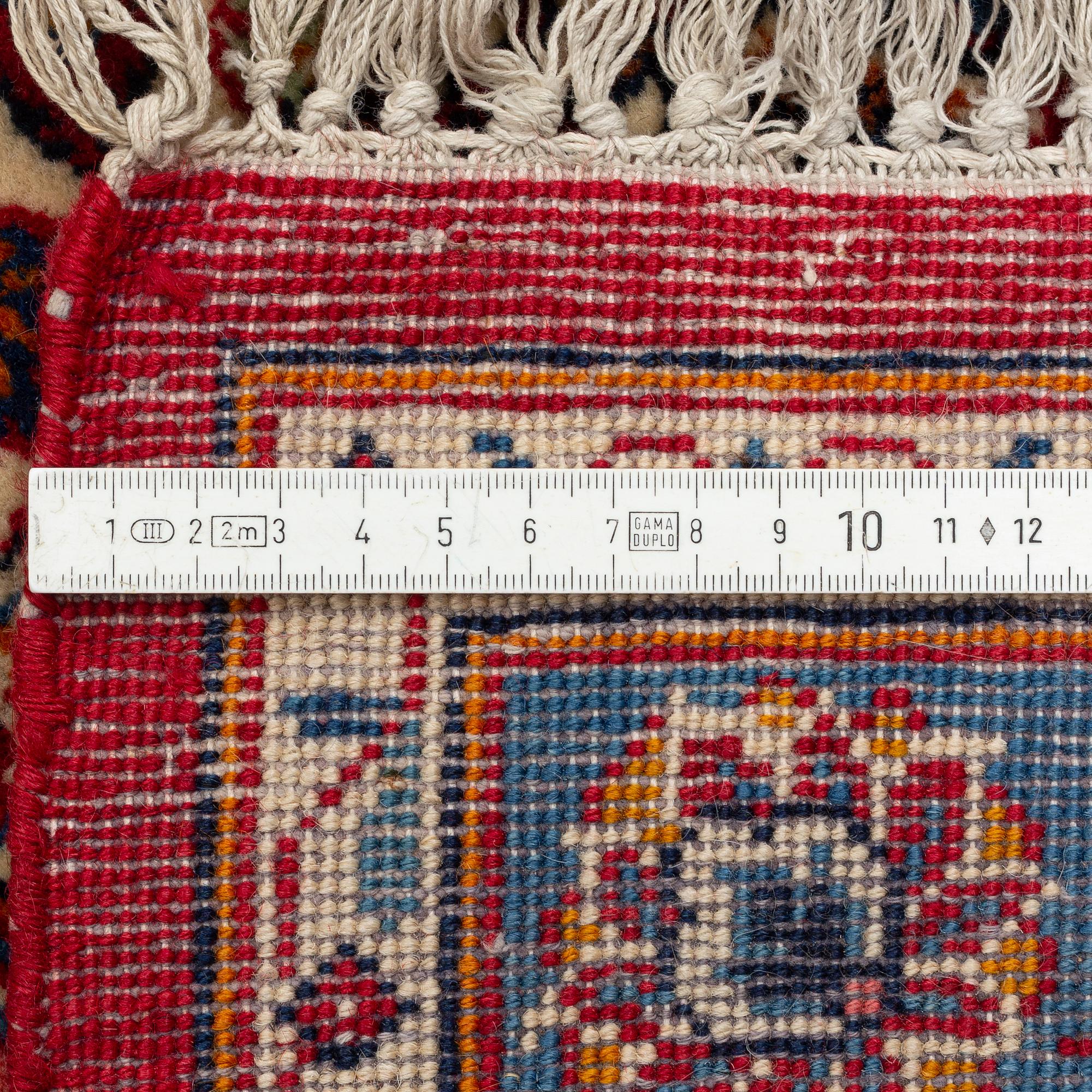 Matta, Old Keshan, 379 x 267 cm.