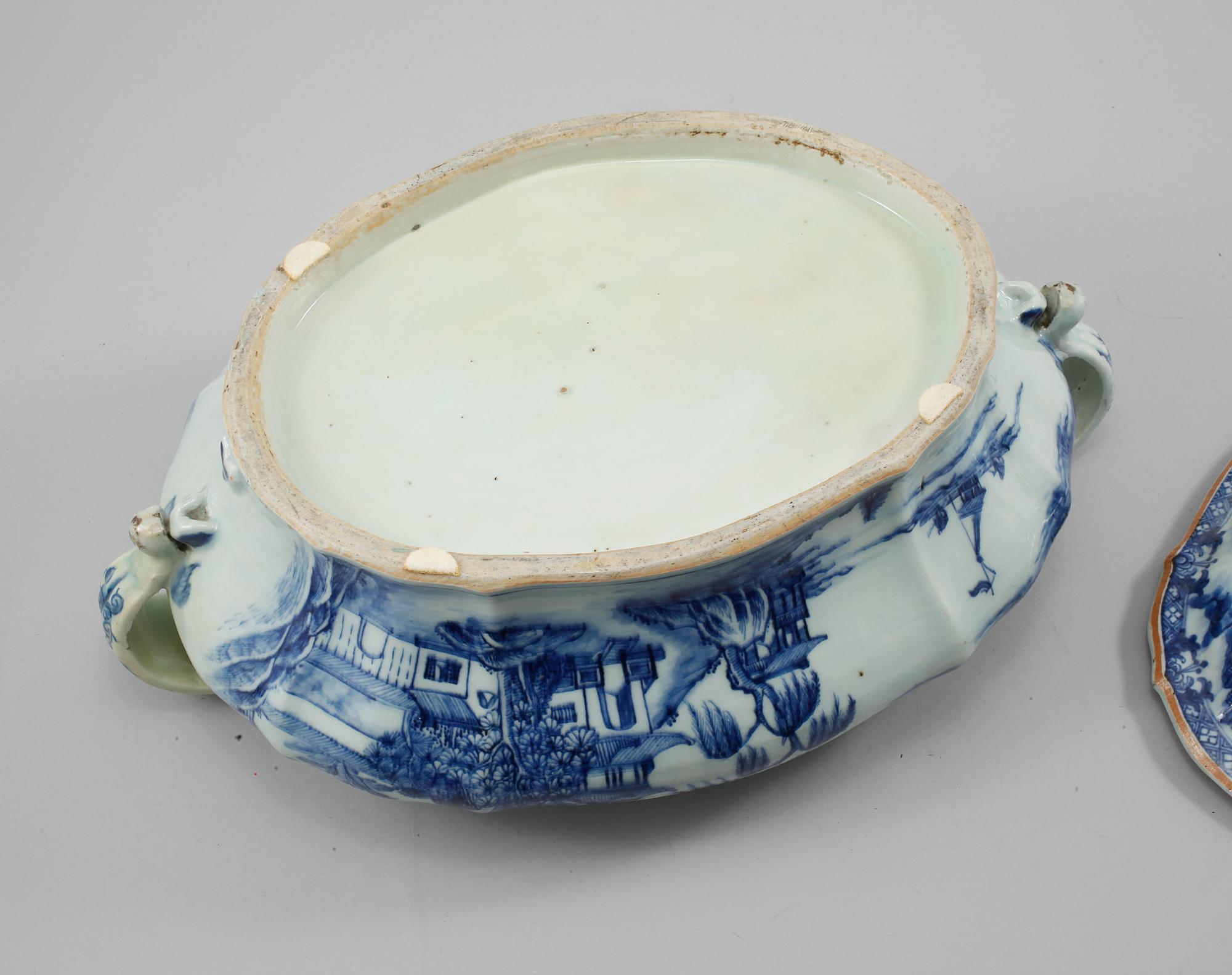 TERRIN, porslin, Kina, 1700-tal.