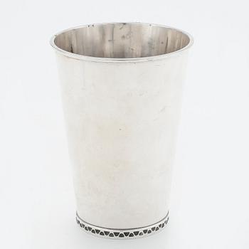 BÄGARE, silver, Råström, Stockholm 1958. Vikt ca 241 gram.