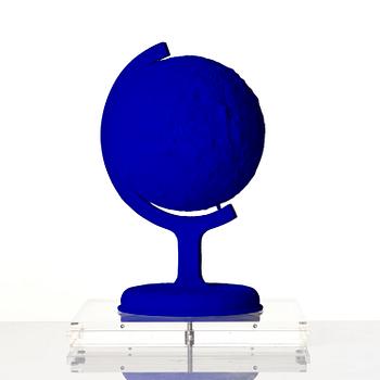 Yves Klein, "La Terre Bleue".
