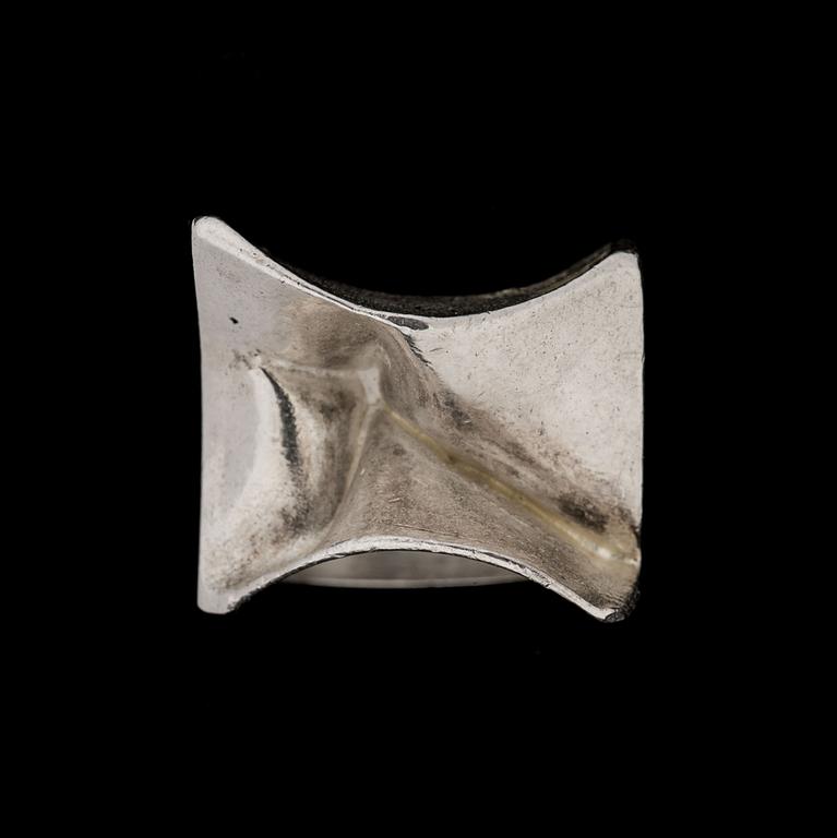 RING, sterlingsilver, Lapponia, Finland, 1970. Vikt ca 15 g.