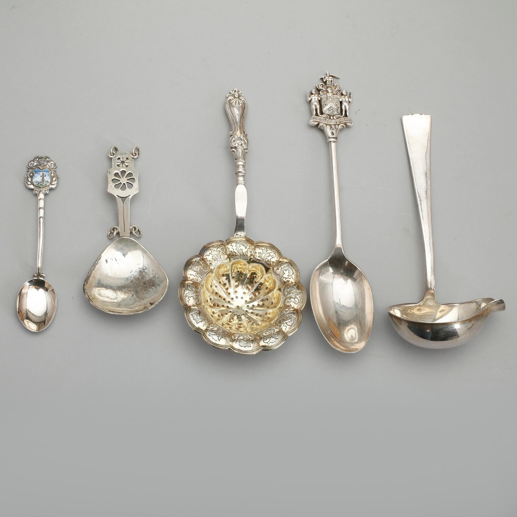 PARTI SILVER, 16 delar, bland annat Birmingham, England, 1917, vikt ca 607 gram.