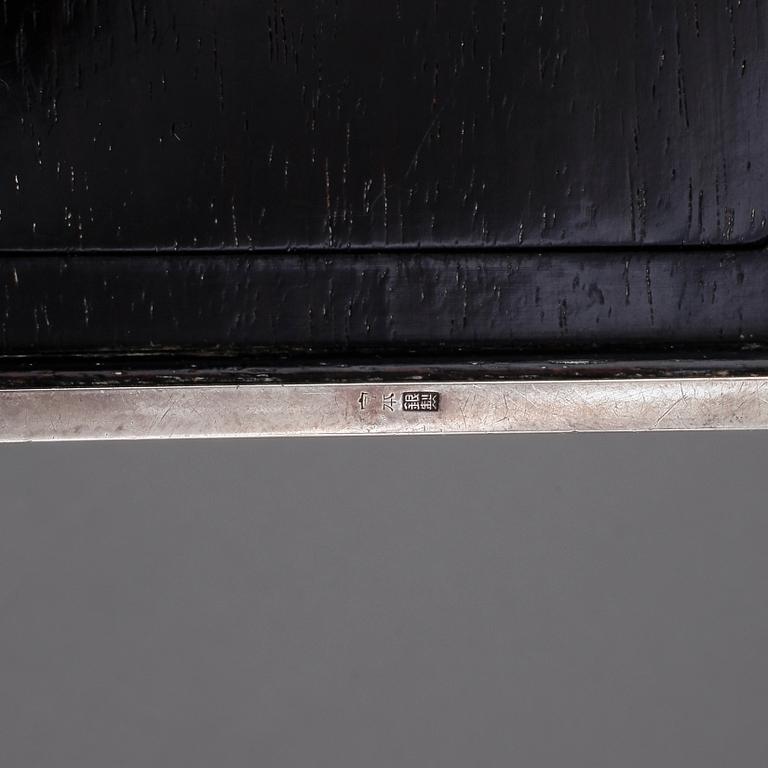 CIGARETTSKRIN, 2 st, silver, bla Japan, 1900-tal.