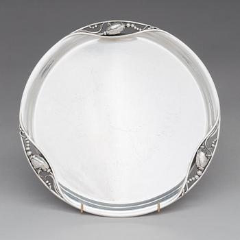 Georg Jensen, Tarjotin, "Magnolia/Blossom", sterlinghopeaa, design nro 2Y. Kööpenhamina, 1900-luvun puoliväli.