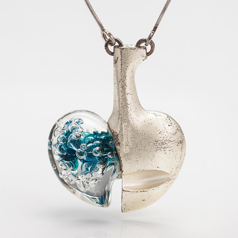 Björn Weckström, "Space apple", a stelring silver and acrylic necklace. Lapponia 1996.