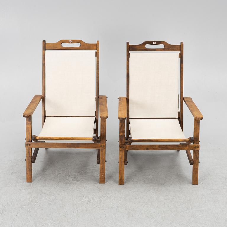 A pair of folding deck chairs, Mulberry, 1990's.