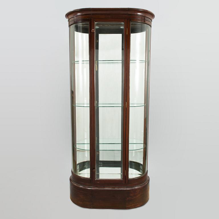 An Art Deco display cabinet from early 20th century.