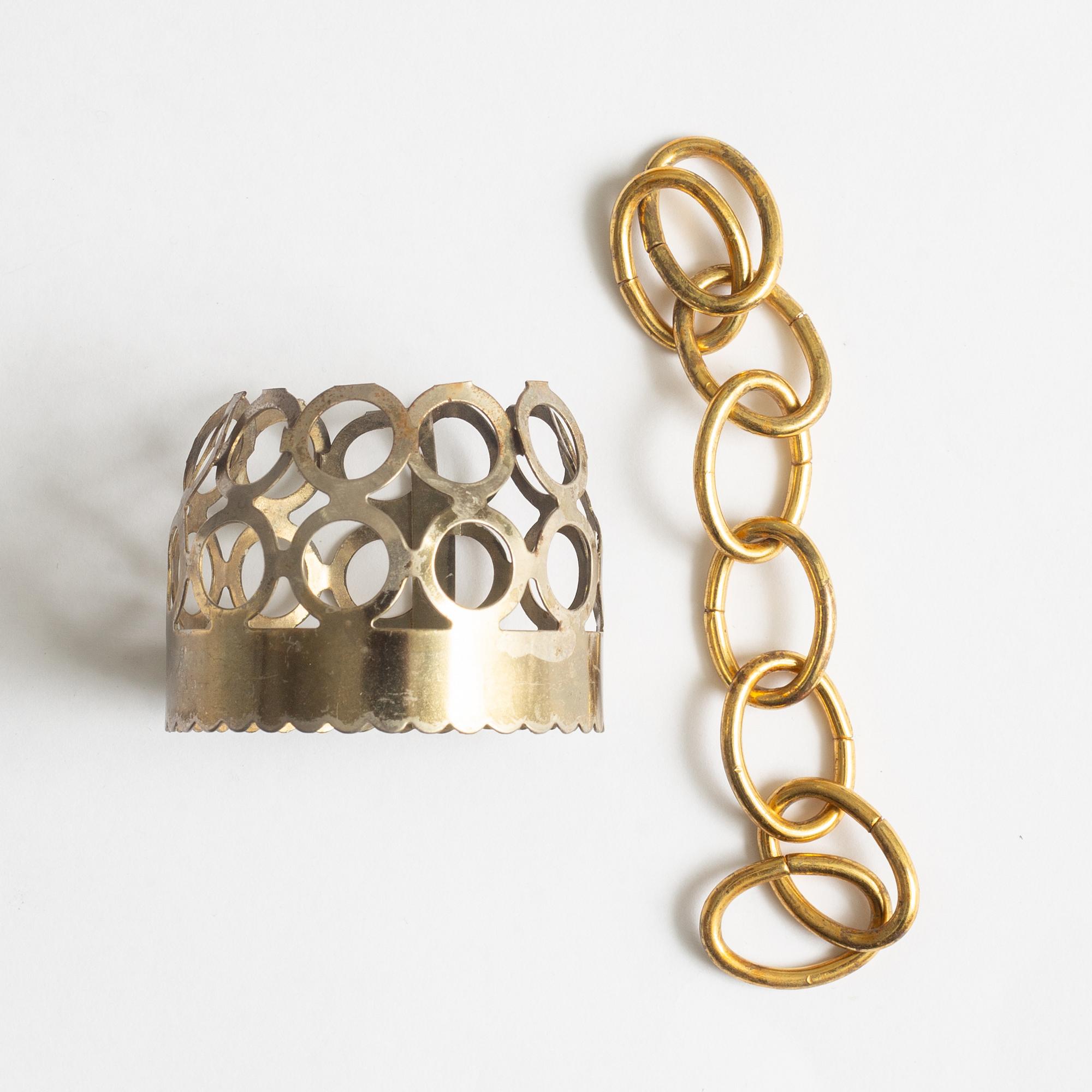 Chandelier, circa 1900, Gustavian style.