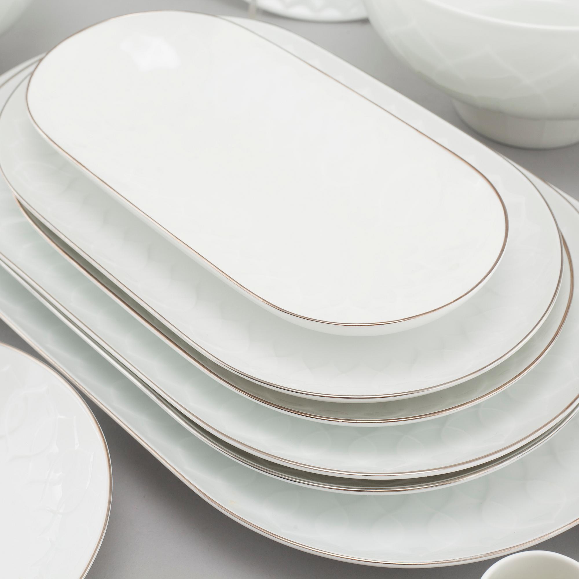 SERVIS, 90 pieces, porcelain, "Lotus", Rosenthal, Björn Wiinblad, 20th century later part.