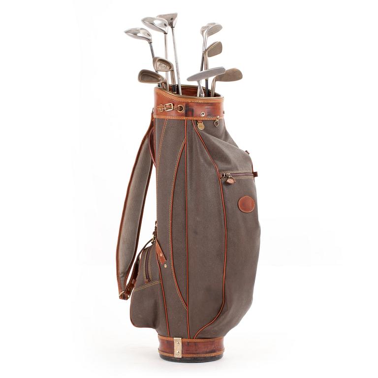 MULBERRY, golfbag with clubs, 1990s.