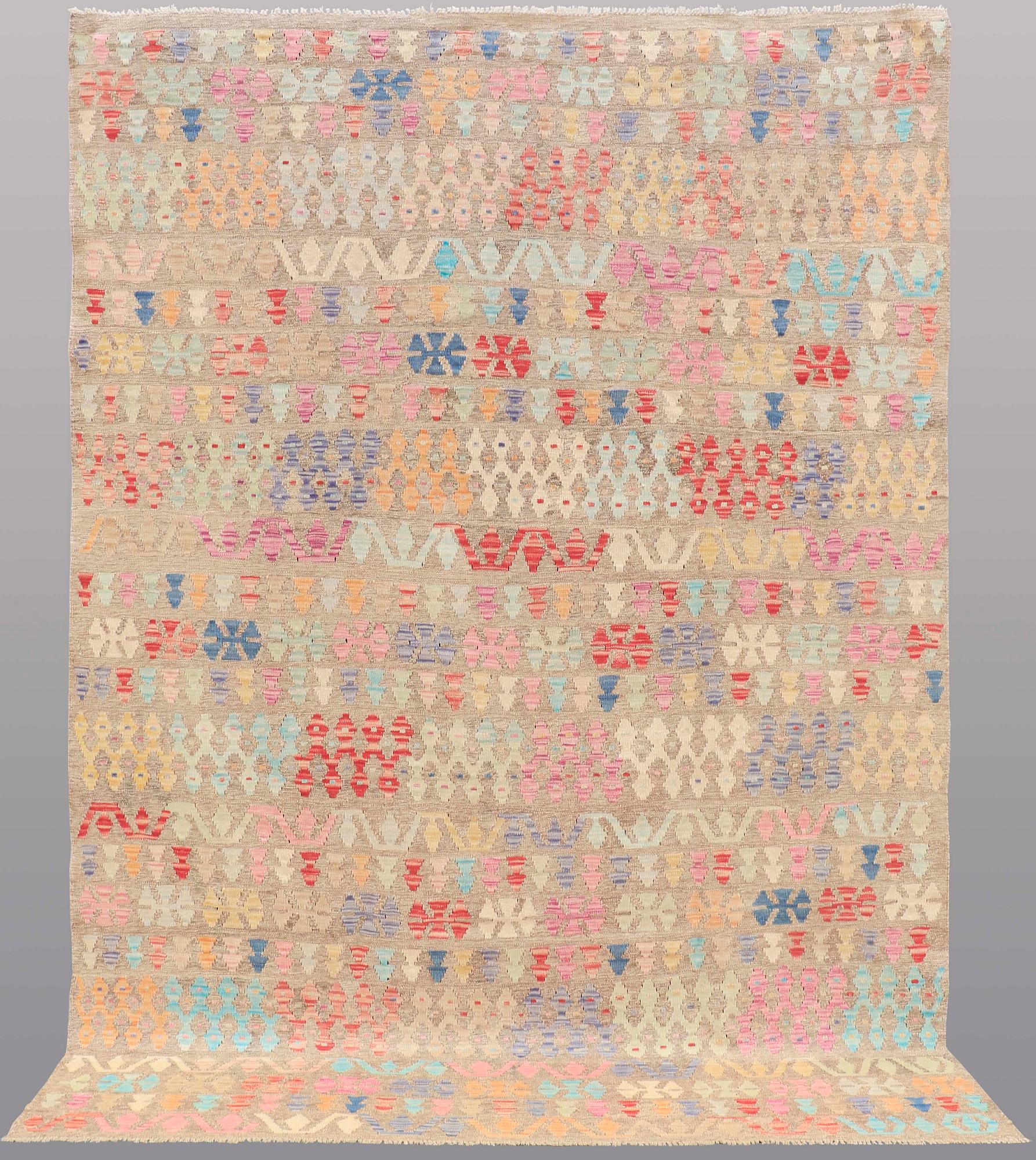 MATTA, kelim, ca 290 x 206 cm.