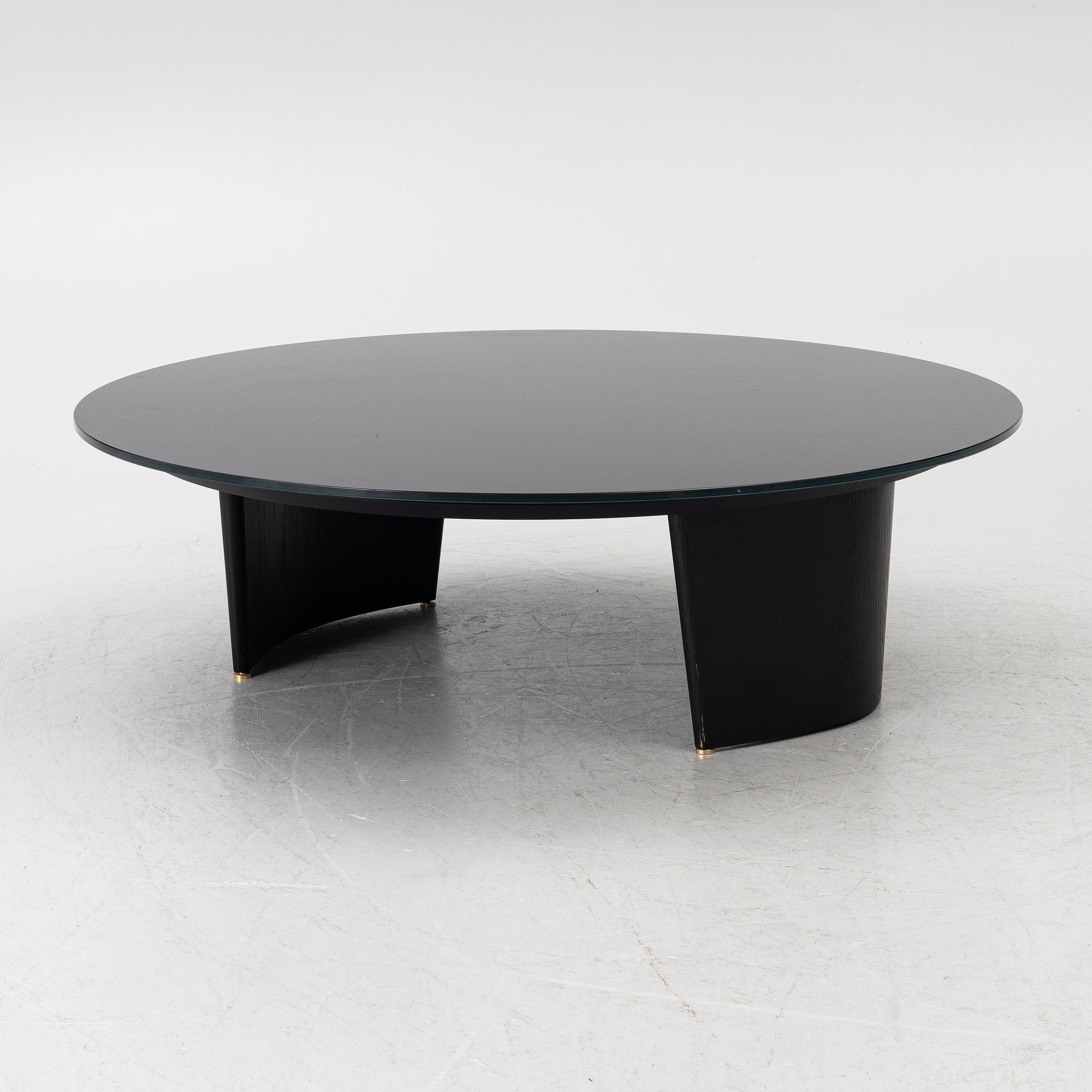 A coffee table, Minotti, Italy, 2000s.