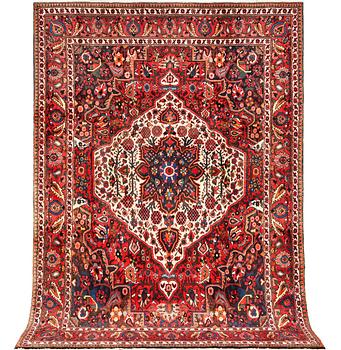 A Bakhtiari carpet, c. 330 x 220 cm.