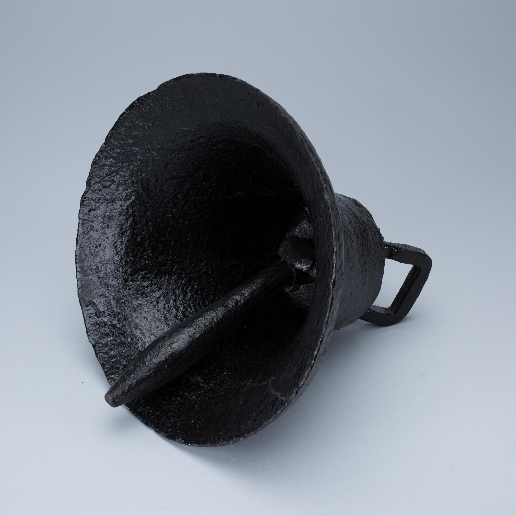 VÄLLINGKLOCKA, malm, 1800-tal.