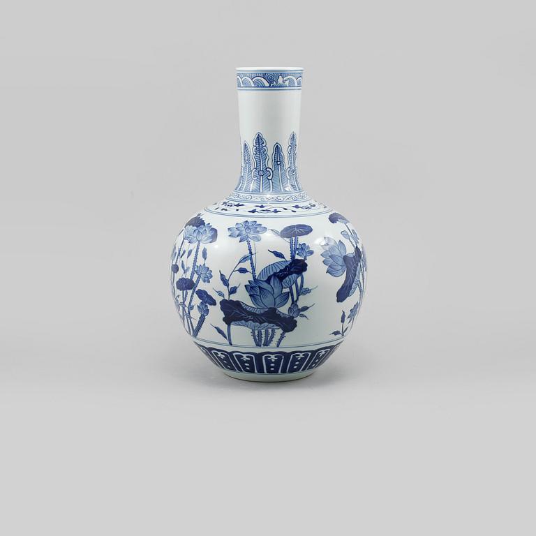 VAS, porslin, Kina, modern tillverkning.