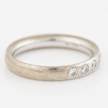 Georg Jensen, alliansring 18K vitguld med runda briljantslipade diamanter "Magic".