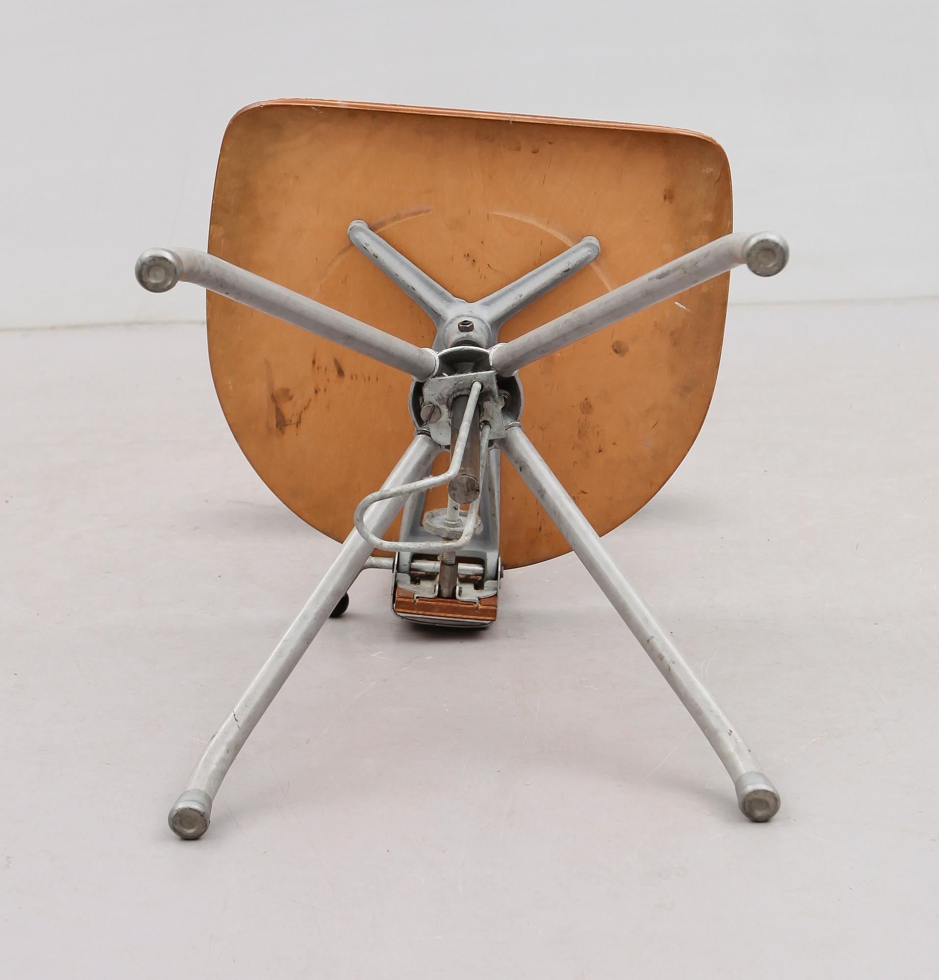 STOL, industrimodell, 1900-talets mitt.