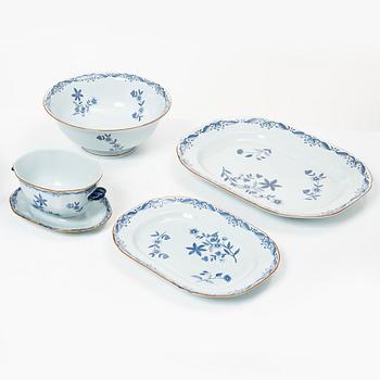 Matservis, 75 delar, "Ostindia", Rörstrand, samt en kinesisk tallrik, exportporslin, mönsterförlaga till "Ostindia".