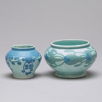 ELSA ENGESTRÖM samt JOSEF EKBERG, bordslampa och 2 skålar, Gustafsberg 1911 och 1914.