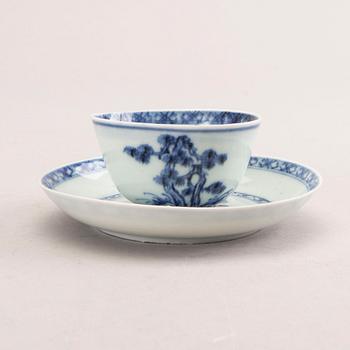 A Chinese Qianlong porcelain cup and saucer.