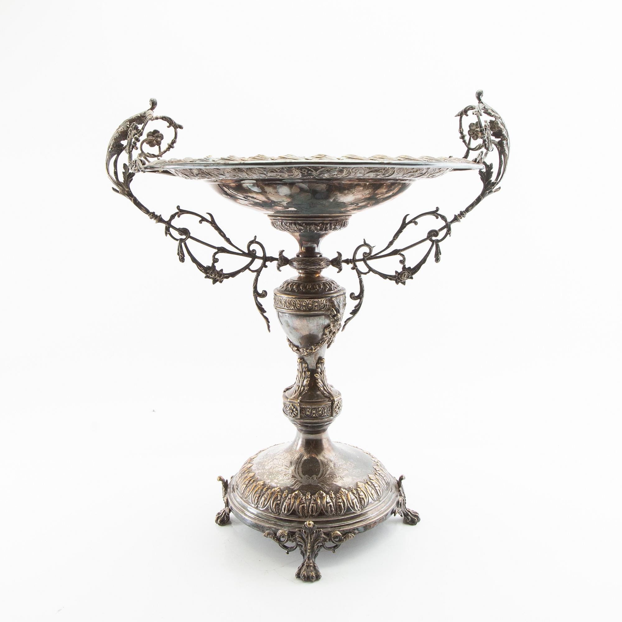 Bowl on foot Neo-Renaissance around 1900 silver plate.