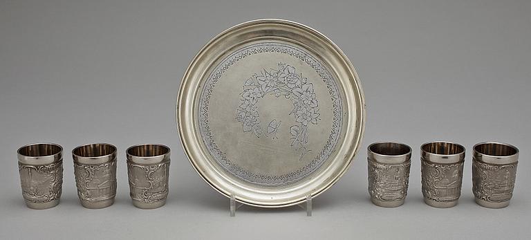 BÄGARE samt FAT, 6+1, silver samt nysilver, Ryssland, 1896 resp sent 1900-tal. Total silvervikt ca 144 g.