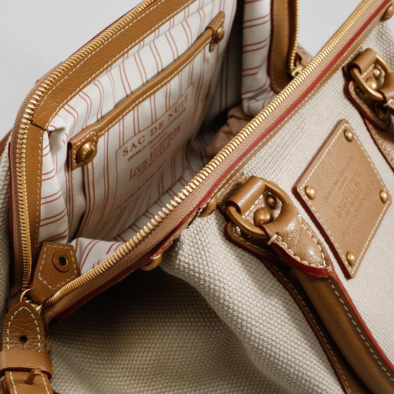 VÄSKA , "Sac de Nuit GM", Louis Vuitton.