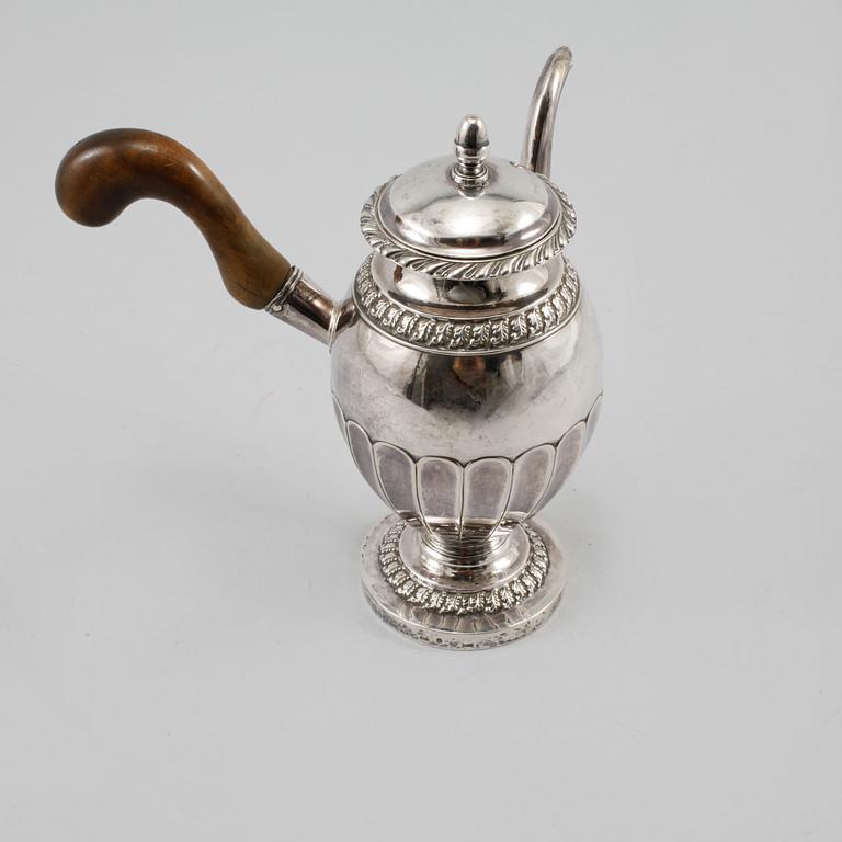 MOCCAKANNA, silver, Zachris Lundqvist, Stockholm, 1800-talets första hälft, vikt 363 gram.