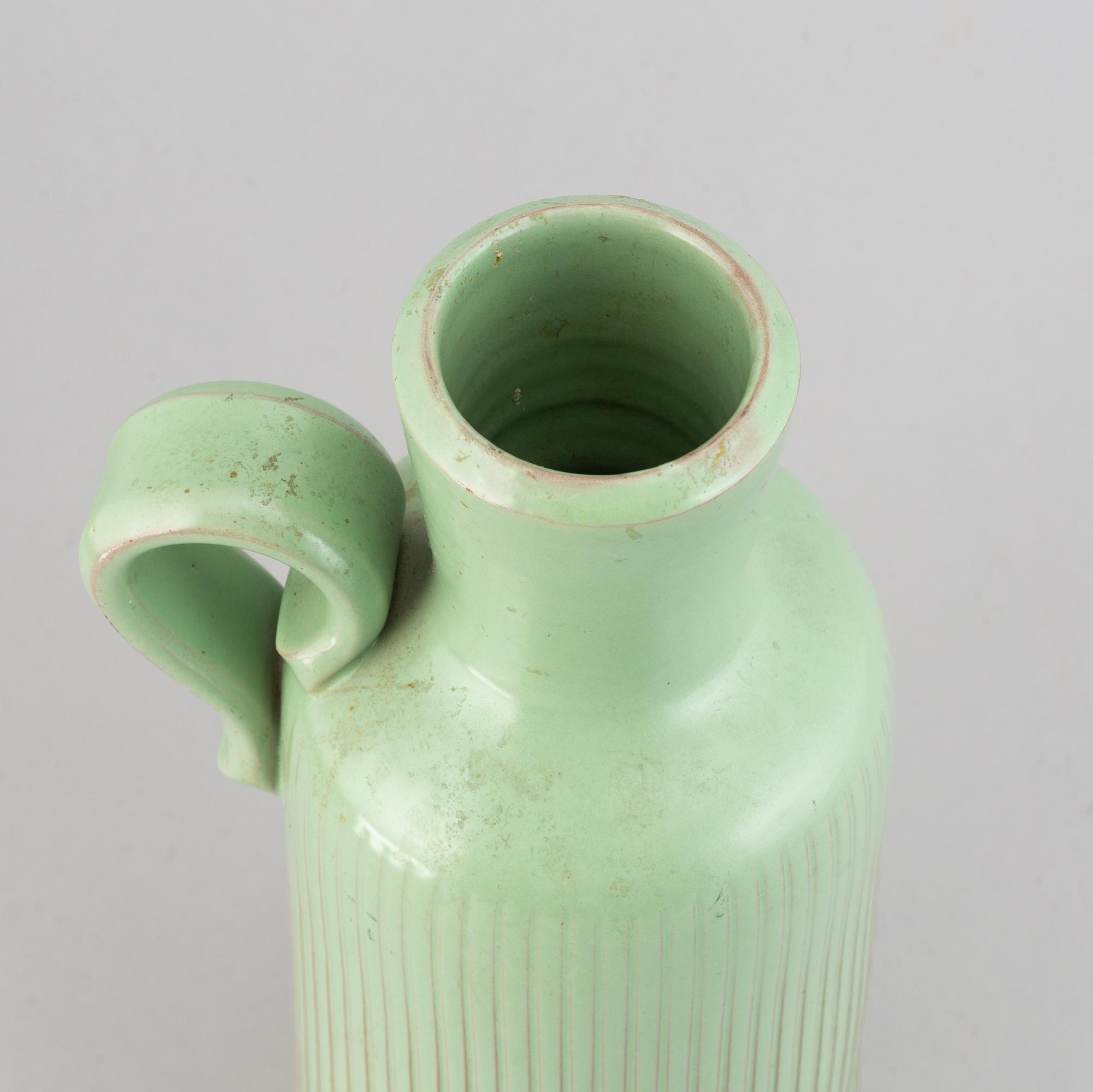 Anna-Lisa Thomson, stoneware vase.