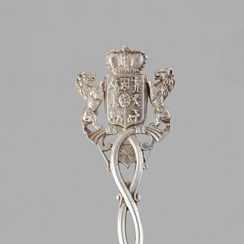 Firma Alexandre Gueyton, 12 st skedar, silver ur Youssopovs Skandinaviska servis, Paris, 1800-talets andra hälft,