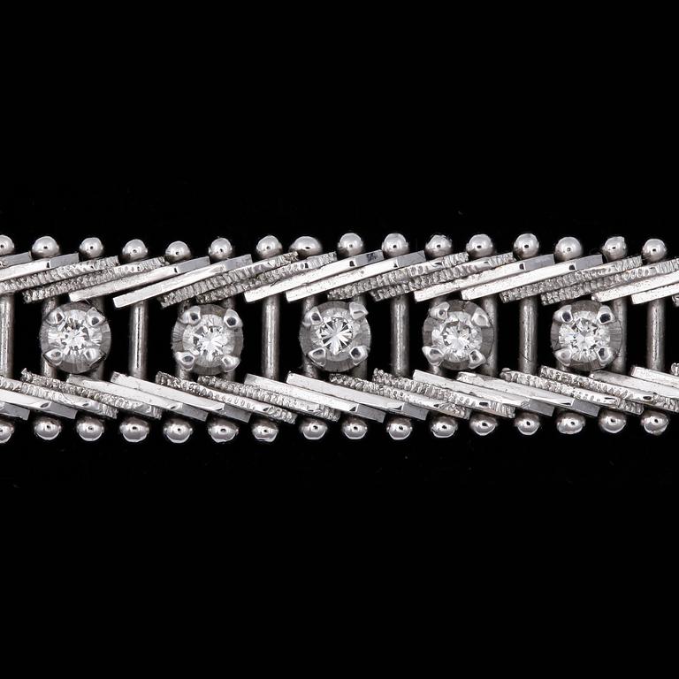 ARMBANDSUR, dam, Jaeger-LeCoultre, 18k vitguld med diamanter tot ca1,08ct. 1970-tal. Vikt ca28,8g.