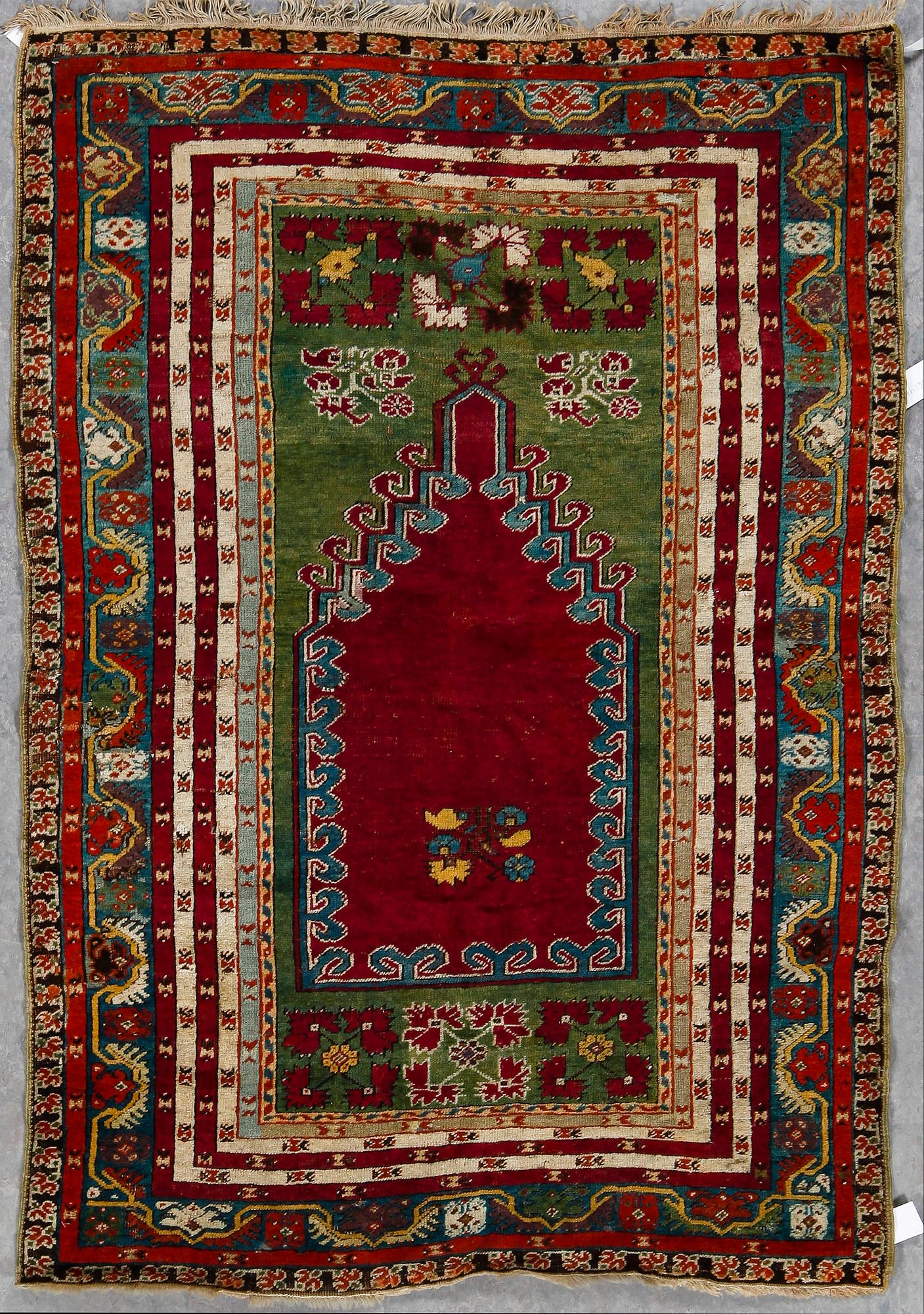 BÖNEMATTA, Anatol, möjl Gördes, ca 172x118 cm.