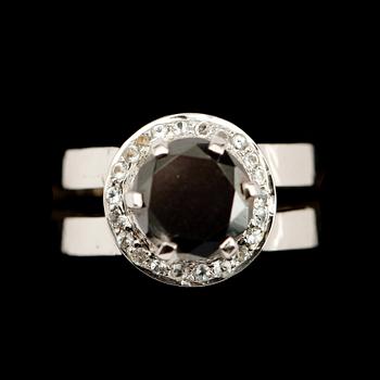 RING, silver, svart diamant 2.00 ct.