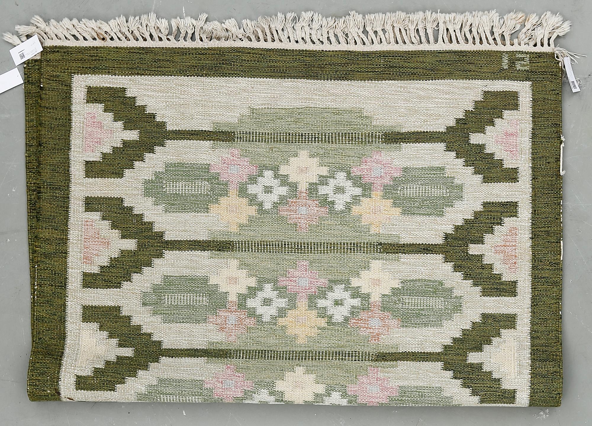 MATTA, rölakan. Ingegerd Silow, signerad IS. Ca 196x141 cm.
