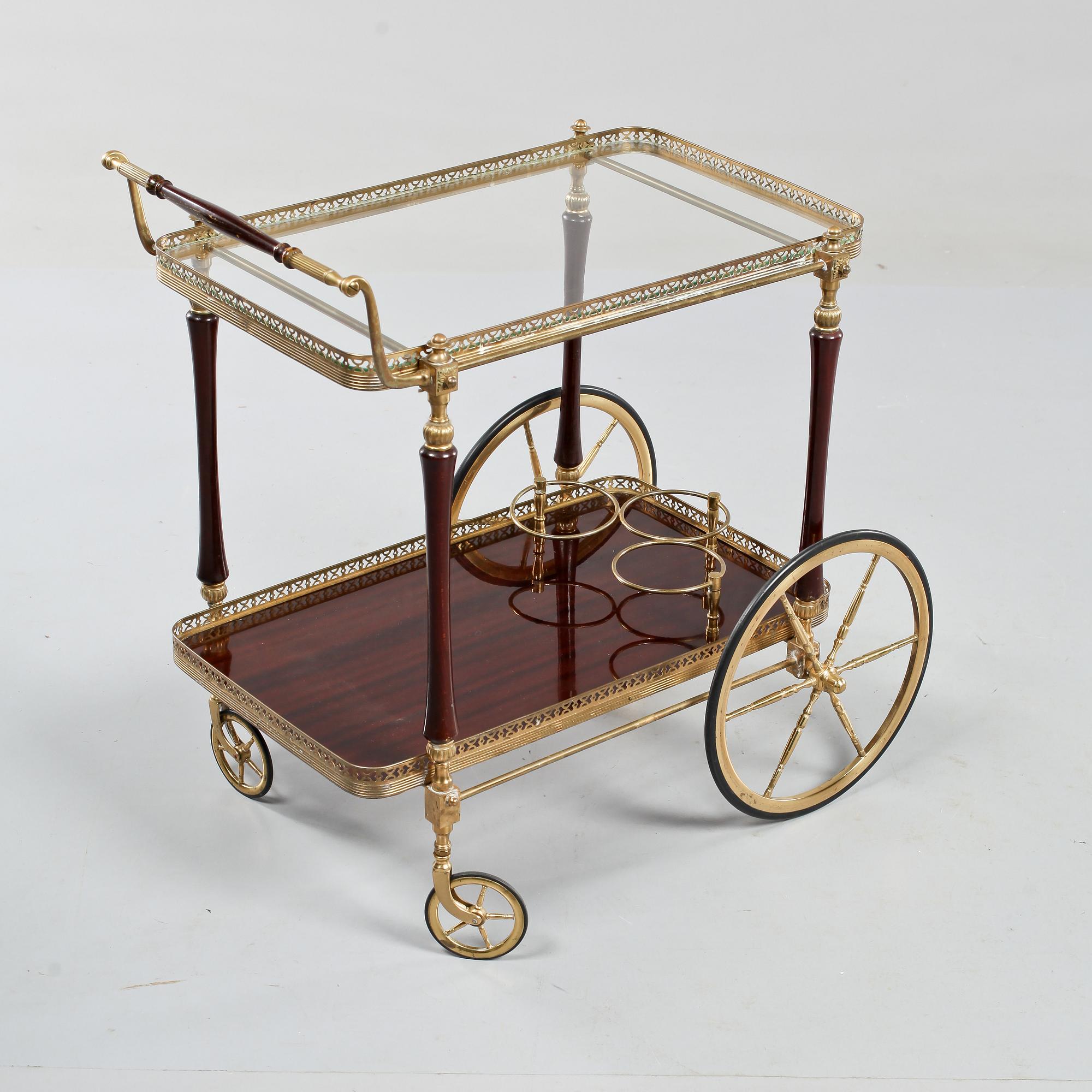 SERVERINGSVAGN, 1900-talets andra hälft.