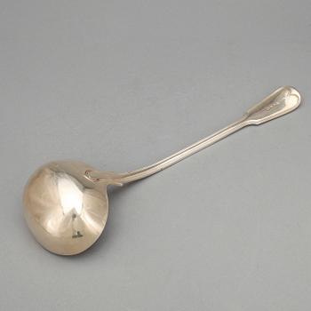 SOPPSLEV, silver, London, otydligt årtal, troligen 1860. Vikt ca 303 gram.