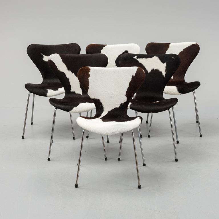 Arne Jacobsen, a set of six 'Serie 7' chairs for Fritz Hansen, Denmark, second half of the 20th Century.