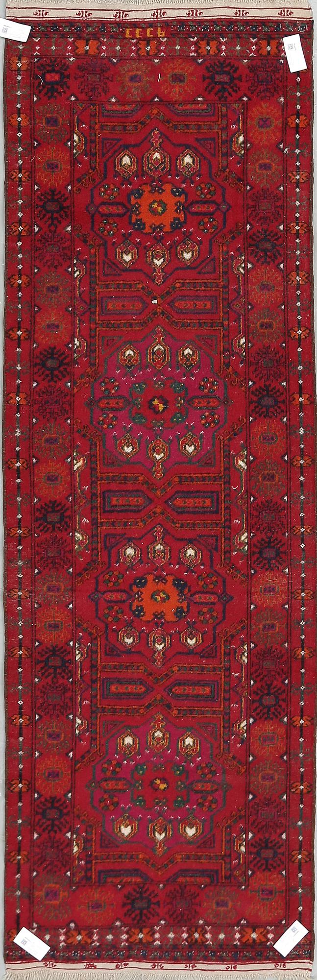 MATTA. semiantik, Beshir. Ca 255x85 cm.