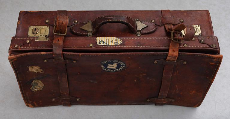 VÄSKA, skinn, 1900-talets första hälft.