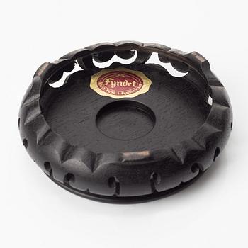 A porcelain bowl, China, Qianlong (1736-95).