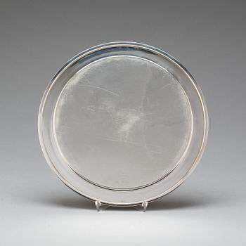 BRICKA, sterlingsilver, Sigvard Bernadotte för Georg Jensen, bricka, Köpenhamn 1945-77. Vikt ca 600 g.