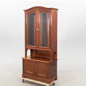 Bookcase/Display cabinet Mobilia Malmö, early 20th century.