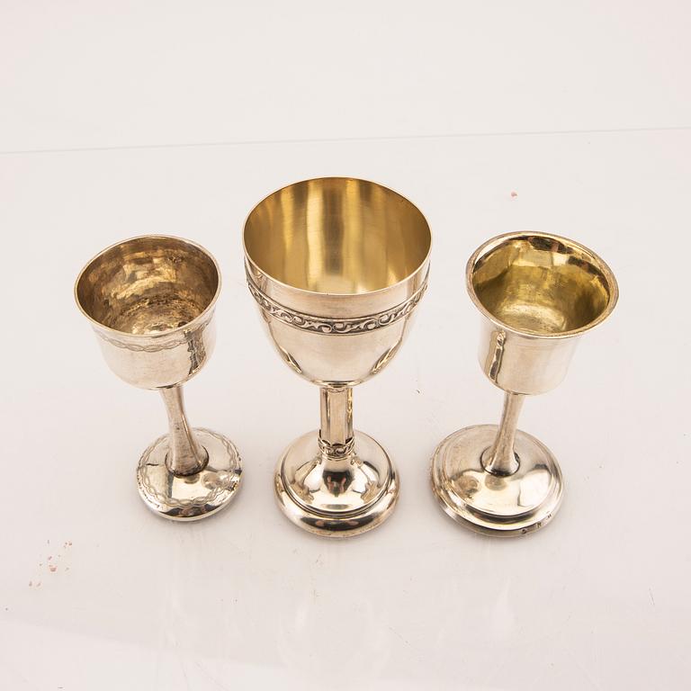 A set of three silver beakers 20th century, weight 209 grams.