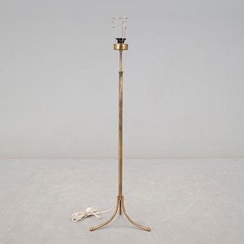 GOLVLAMPA, mässing, design Josef Frank, Firma Svenskt Tenn, modell 2326.